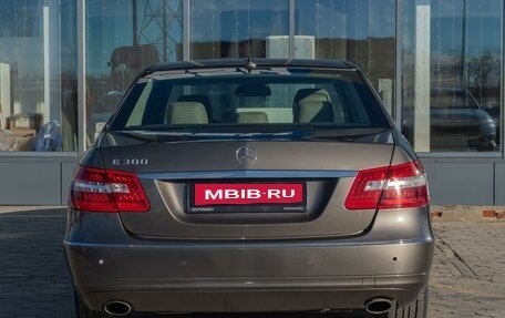 Mercedes-Benz E-Класс, 2010 год, 1 625 000 рублей, 4 фотография