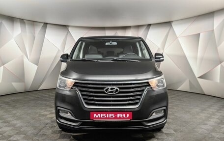 Hyundai H-1 II рестайлинг, 2018 год, 2 885 000 рублей, 7 фотография