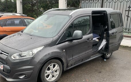 Ford Tourneo Connect II рестайлинг, 2018 год, 1 750 000 рублей, 7 фотография