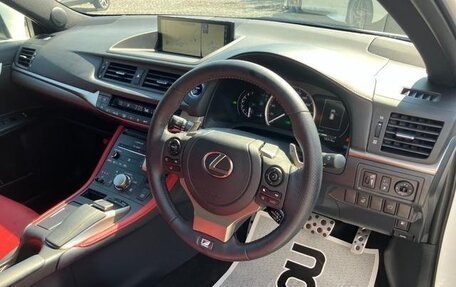 Lexus CT I рестайлинг, 2021 год, 1 550 000 рублей, 8 фотография