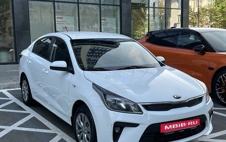 KIA Rio IV, 2019 год, 1 690 000 рублей, 3 фотография