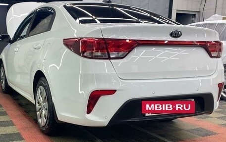 KIA Rio IV, 2018 год, 1 200 000 рублей, 8 фотография