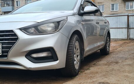 Hyundai Solaris II рестайлинг, 2017 год, 960 000 рублей, 4 фотография