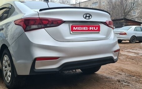 Hyundai Solaris II рестайлинг, 2017 год, 960 000 рублей, 3 фотография