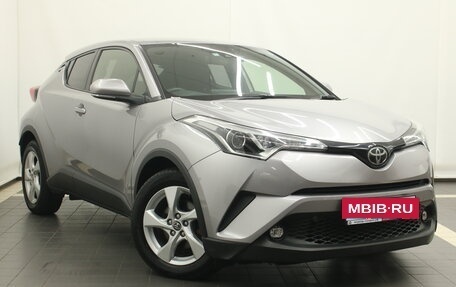 Toyota C-HR I рестайлинг, 2018 год, 2 215 000 рублей, 9 фотография