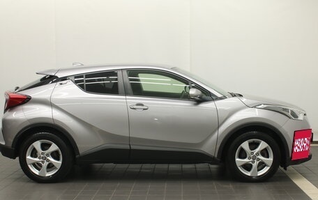 Toyota C-HR I рестайлинг, 2018 год, 2 215 000 рублей, 10 фотография