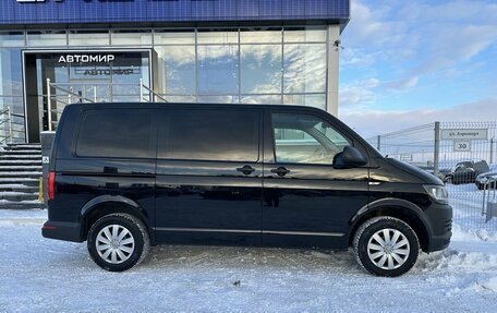 Volkswagen Caravelle T6 рестайлинг, 2017 год, 2 900 000 рублей, 4 фотография