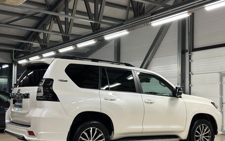 Toyota Land Cruiser Prado 150 рестайлинг 2, 2021 год, 7 949 000 рублей, 4 фотография