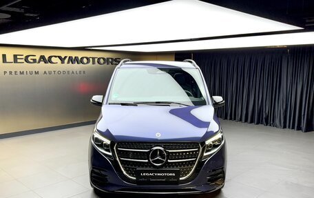 Mercedes-Benz V-Класс, 2024 год, 15 290 000 рублей, 2 фотография