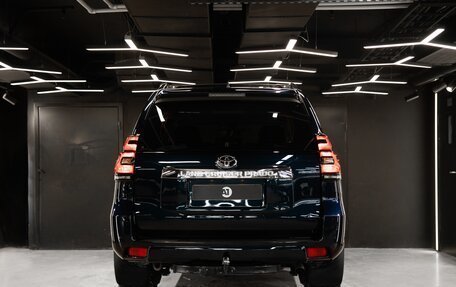 Toyota Land Cruiser Prado 150 рестайлинг 2, 2017 год, 5 200 000 рублей, 6 фотография