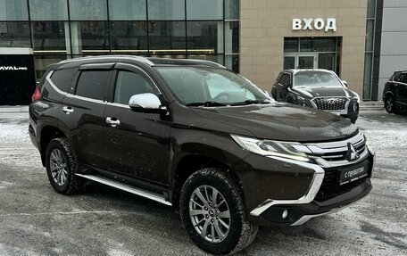 Mitsubishi Pajero Sport III рестайлинг, 2017 год, 3 249 000 рублей, 2 фотография