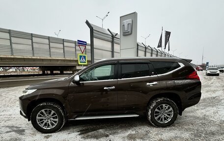 Mitsubishi Pajero Sport III рестайлинг, 2017 год, 3 249 000 рублей, 6 фотография