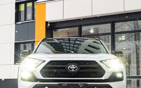 Toyota RAV4, 2024 год, 4 890 000 рублей, 6 фотография