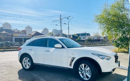 Infiniti QX70, 2013 год, 2 500 000 рублей, 2 фотография