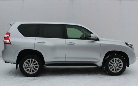 Toyota Land Cruiser Prado 150 рестайлинг 2, 2014 год, 3 850 000 рублей, 4 фотография