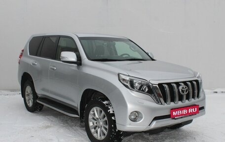 Toyota Land Cruiser Prado 150 рестайлинг 2, 2014 год, 3 850 000 рублей, 3 фотография