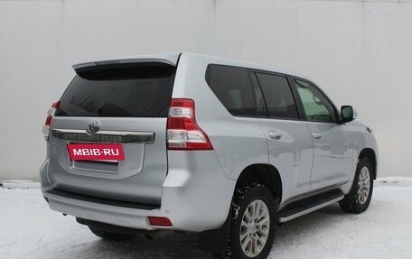 Toyota Land Cruiser Prado 150 рестайлинг 2, 2014 год, 3 850 000 рублей, 5 фотография