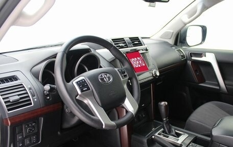 Toyota Land Cruiser Prado 150 рестайлинг 2, 2014 год, 3 850 000 рублей, 17 фотография