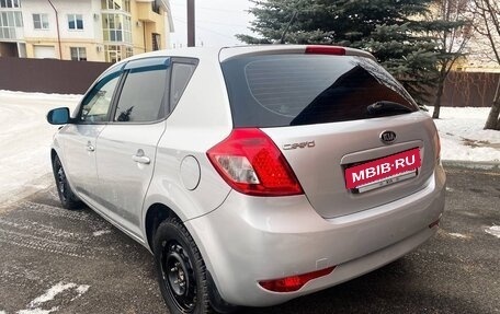 KIA cee'd I рестайлинг, 2010 год, 740 000 рублей, 3 фотография