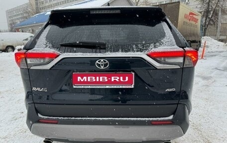 Toyota RAV4, 2020 год, 3 650 000 рублей, 6 фотография