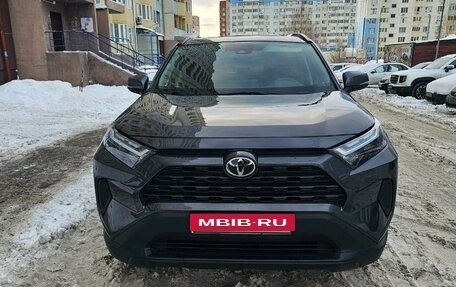 Toyota RAV4, 2022 год, 4 299 999 рублей, 2 фотография