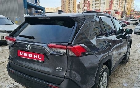 Toyota RAV4, 2022 год, 4 299 999 рублей, 7 фотография