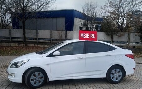 Hyundai Solaris II рестайлинг, 2016 год, 930 000 рублей, 3 фотография