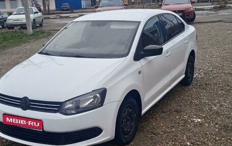 Volkswagen Polo VI (EU Market), 2014 год, 800 000 рублей, 1 фотография