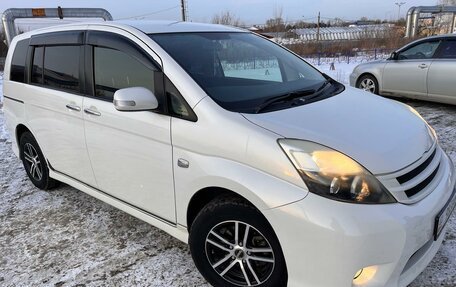 Toyota ISis I, 2012 год, 740 000 рублей, 1 фотография