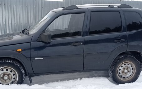 Chevrolet Niva I рестайлинг, 2010 год, 455 000 рублей, 2 фотография