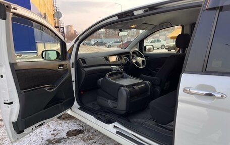 Toyota ISis I, 2012 год, 740 000 рублей, 33 фотография