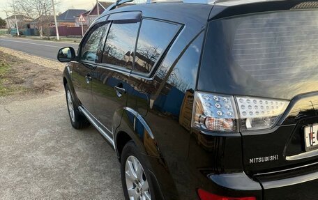 Mitsubishi Outlander III рестайлинг 3, 2007 год, 960 000 рублей, 4 фотография