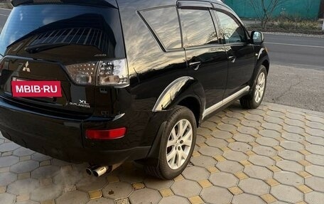 Mitsubishi Outlander III рестайлинг 3, 2007 год, 960 000 рублей, 5 фотография