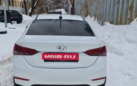 Hyundai Solaris II рестайлинг, 2018 год, 1 150 000 рублей, 4 фотография