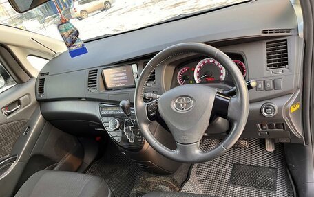 Toyota ISis I, 2012 год, 740 000 рублей, 11 фотография