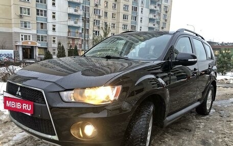 Mitsubishi Outlander III рестайлинг 3, 2011 год, 1 350 000 рублей, 3 фотография