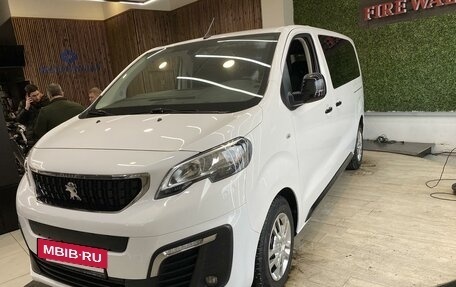 Peugeot Traveller I, 2019 год, 2 480 000 рублей, 2 фотография