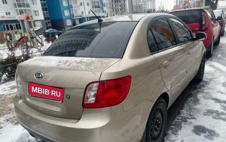 KIA Rio II, 2010 год, 730 000 рублей, 3 фотография