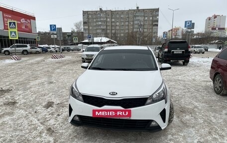 KIA Rio IV, 2021 год, 1 750 000 рублей, 3 фотография