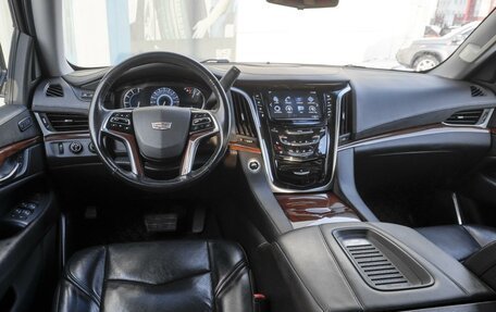 Cadillac Escalade IV, 2018 год, 6 049 000 рублей, 6 фотография