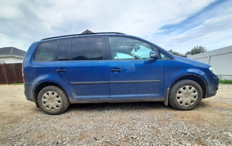 Volkswagen Touran III, 2008 год, 580 000 рублей, 1 фотография