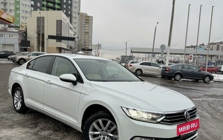 Volkswagen Passat B8 рестайлинг, 2016 год, 1 985 000 рублей, 7 фотография