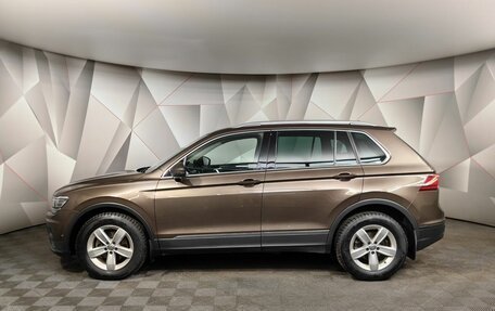 Volkswagen Tiguan II, 2018 год, 2 645 000 рублей, 5 фотография