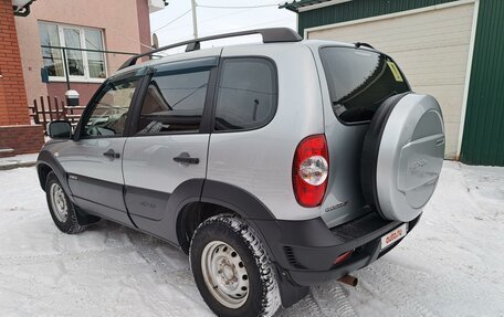 Chevrolet Niva I рестайлинг, 2015 год, 680 000 рублей, 3 фотография