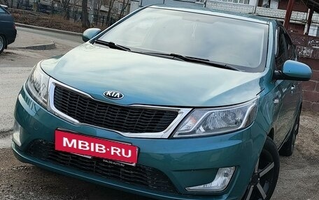 KIA Rio III рестайлинг, 2013 год, 750 000 рублей, 1 фотография