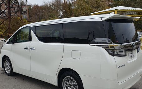 Toyota Vellfire II, 2019 год, 4 500 000 рублей, 4 фотография