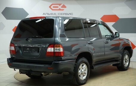 Toyota Land Cruiser 100 рестайлинг 2, 2004 год, 1 650 000 рублей, 5 фотография