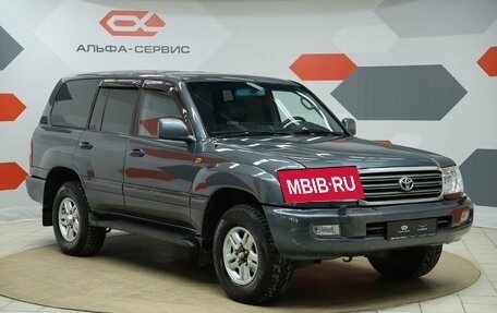 Toyota Land Cruiser 100 рестайлинг 2, 2004 год, 1 650 000 рублей, 3 фотография