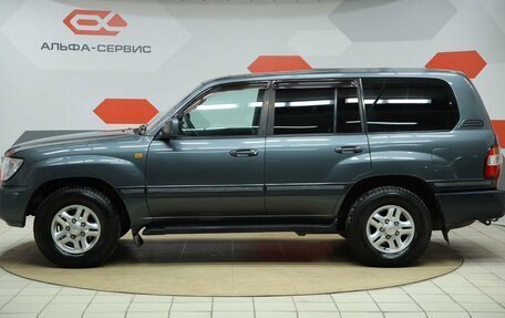 Toyota Land Cruiser 100 рестайлинг 2, 2004 год, 1 650 000 рублей, 8 фотография