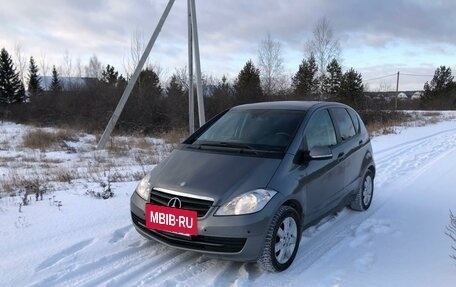 Mercedes-Benz A-Класс, 2011 год, 800 000 рублей, 2 фотография